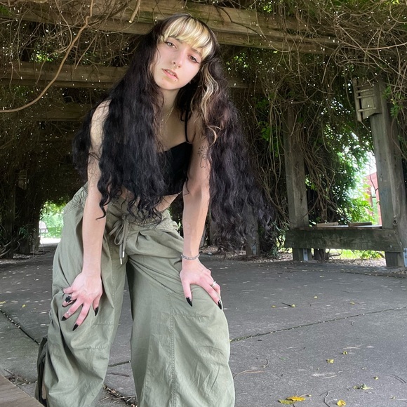 Meet your Posher, Maz - Picture 1 of 2